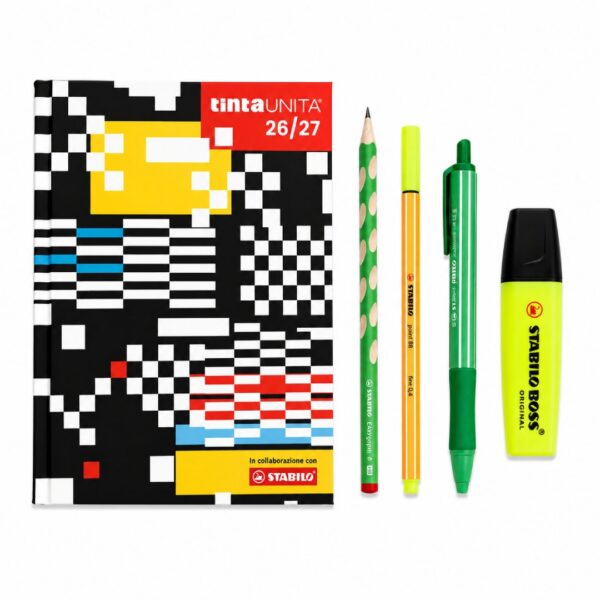DIARIO SCUOLA PIXEL TINTA UNITA CON ACCESSORI STABILO DATATO 2026/2027