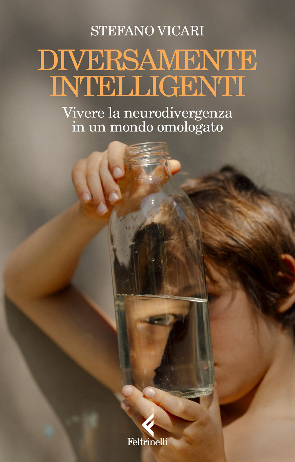 Copertina del libro DIVERSAMENTE INTELLIGENTI Immagine principale del prodotto