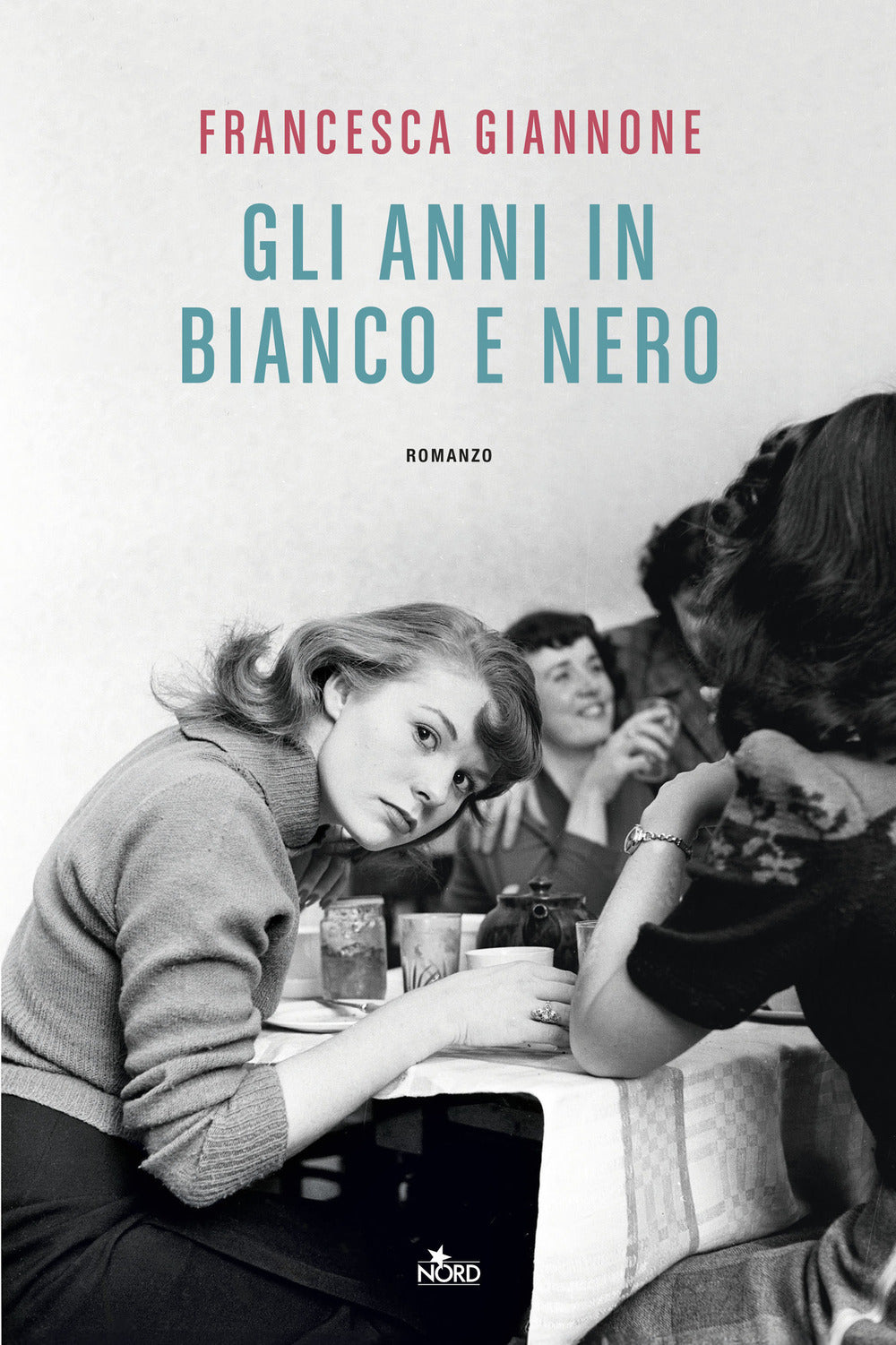 Copertina del libro GLI ANNI IN BIANCO E NERO